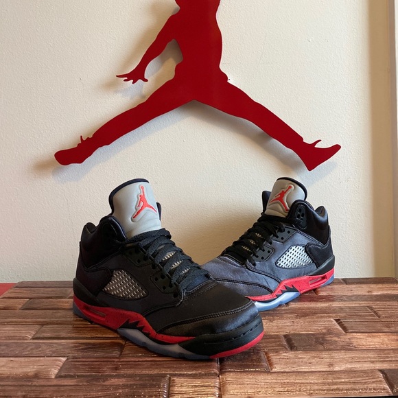 Air Jordan 5 - Picture 1 of 8
